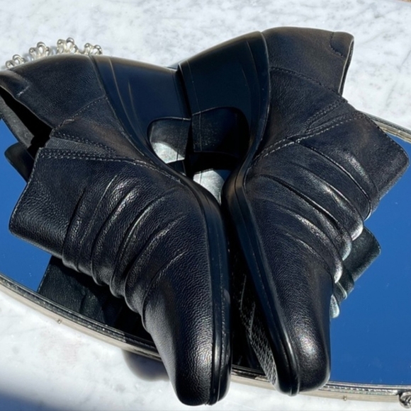 Clarks Emily 2 Cove,Black, Slip-on Shoe, 8, Ruching Detail,LEATHER - Picture 3 of 5